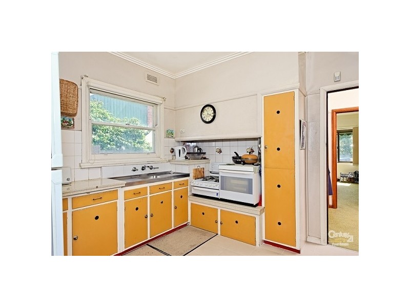 16 Golf View Road, Heatherton VIC 3202