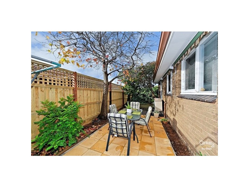 2/10 Hilda Street, Cheltenham VIC 3192