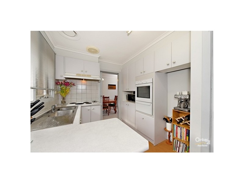 2/10 Hilda Street, Cheltenham VIC 3192