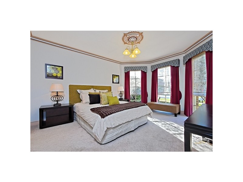 12 Clendon Court, Cheltenham VIC 3192