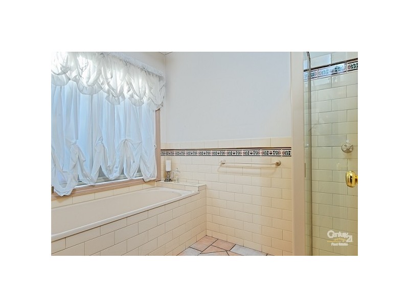 12 Clendon Court, Cheltenham VIC 3192