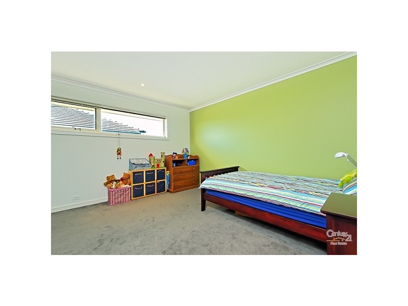 8 Augusta Square, Heatherton VIC 3202