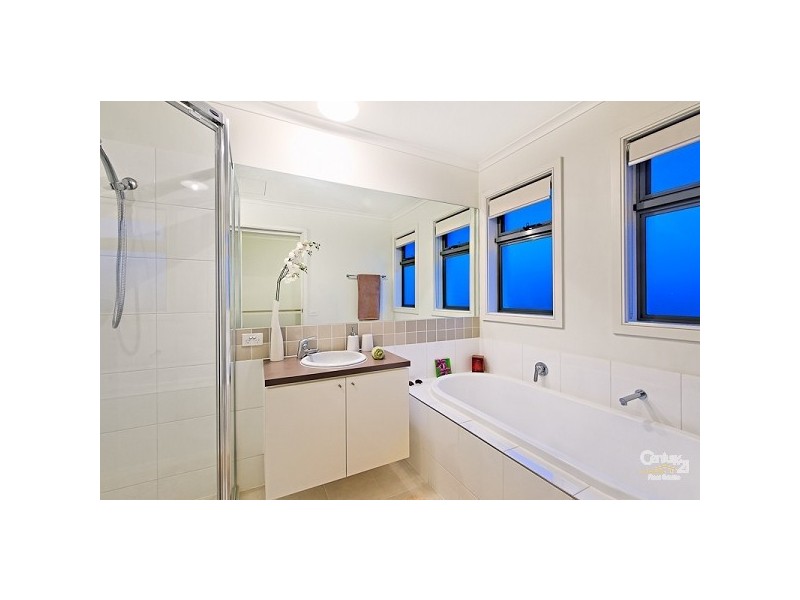 20 Oakmont Crescent, Heatherton VIC 3202