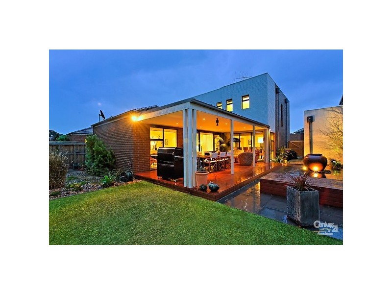 20 Oakmont Crescent, Heatherton VIC 3202