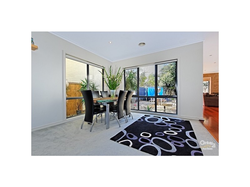 8 Muirfield Close, Heatherton VIC 3202