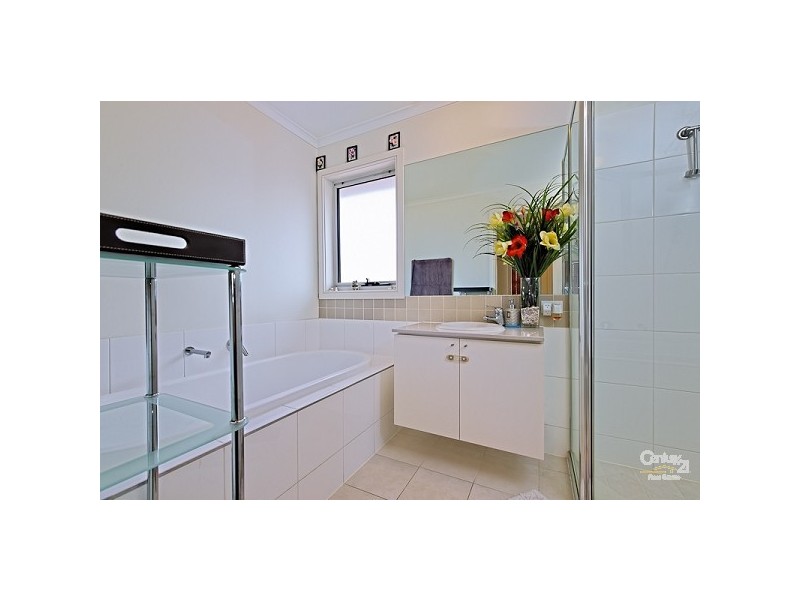 60 St Andrews Drive, Heatherton VIC 3202