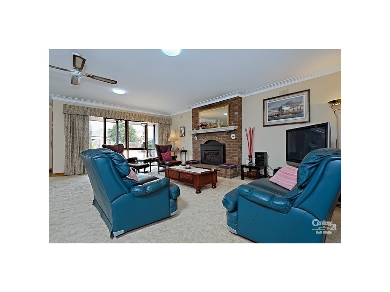 51 Follett Road, Cheltenham VIC 3192