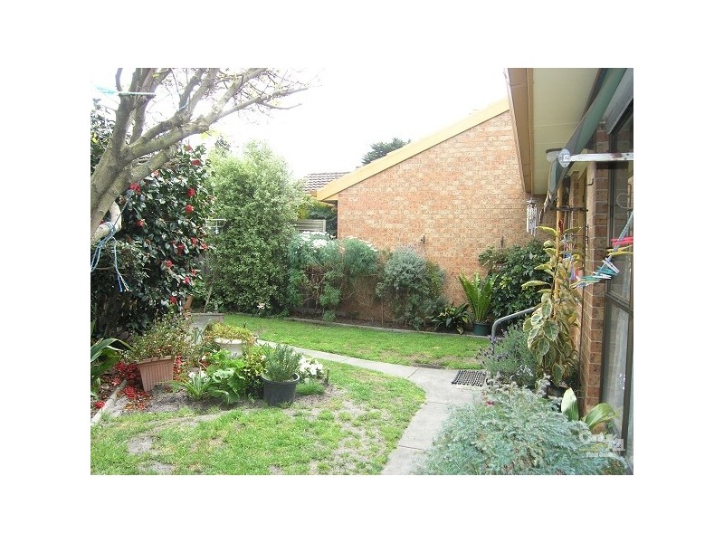 2/1A Jean Street, Cheltenham VIC 3192