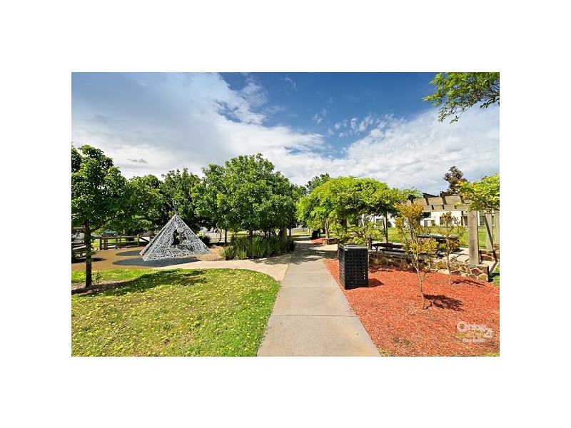 6 Ganton Place, Heatherton VIC 3202