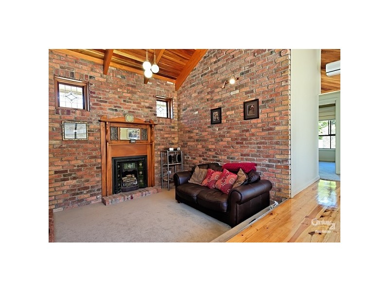 12 Fourth Street, Parkdale VIC 3195