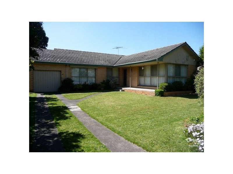 10 Ikara Crt, Cheltenham VIC 3192