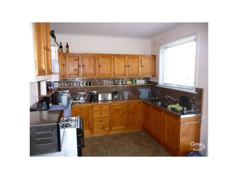 10 Ikara Crt, Cheltenham VIC 3192