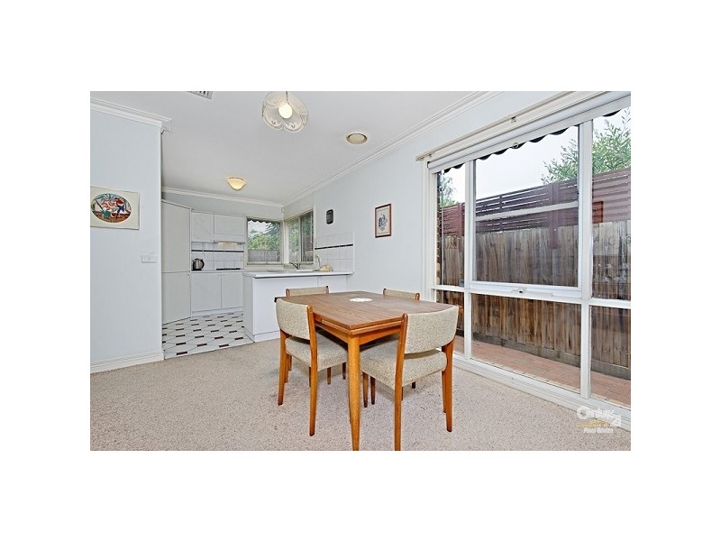 2/142 Weatherall Road, Cheltenham VIC 3192