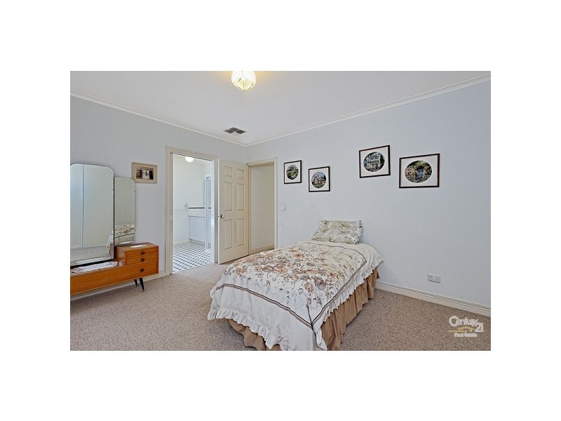 2/142 Weatherall Road, Cheltenham VIC 3192