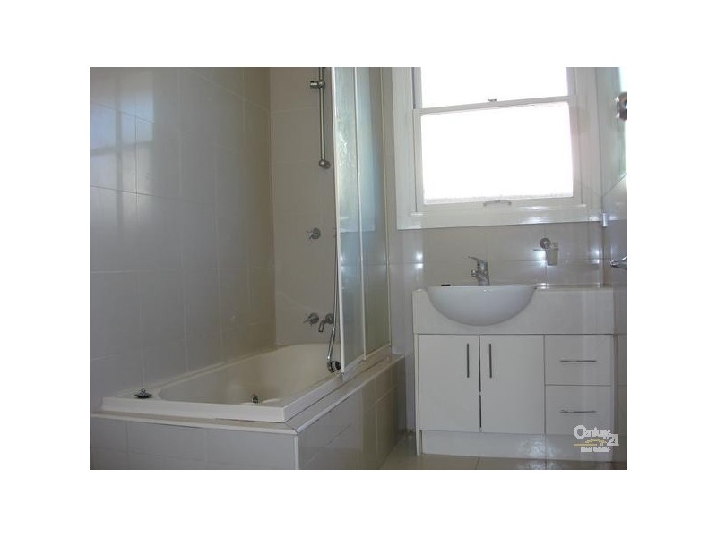 324 Warrigal rd, Cheltenham VIC 3192