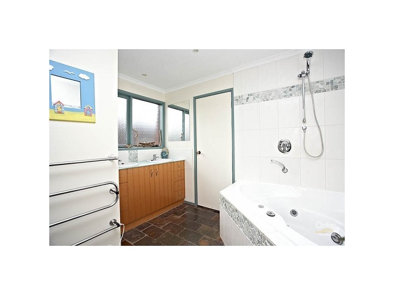 1 Acacia Crescent, Patterson Lakes VIC 3197