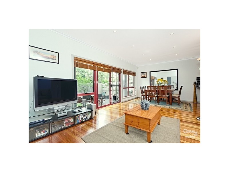 2/19 Kendall Street, Hampton VIC 3188