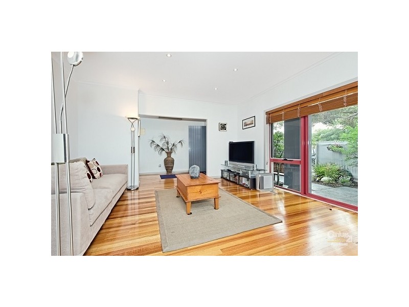 2/19 Kendall Street, Hampton VIC 3188