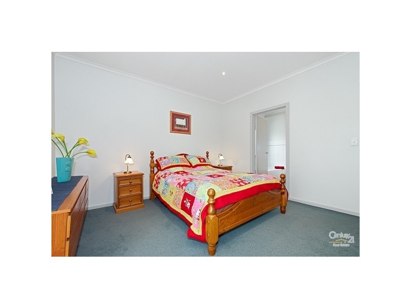 2/19 Kendall Street, Hampton VIC 3188