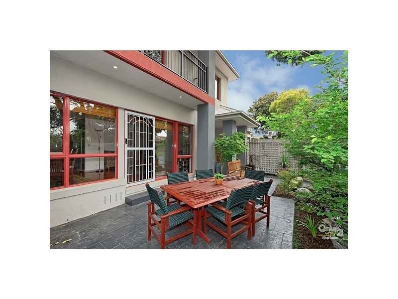 2/19 Kendall Street, Hampton VIC 3188