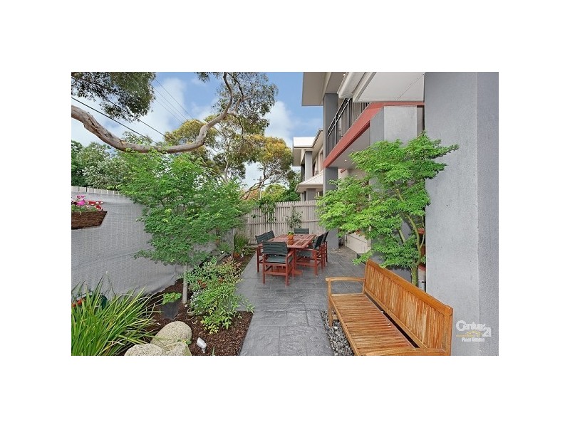 2/19 Kendall Street, Hampton VIC 3188