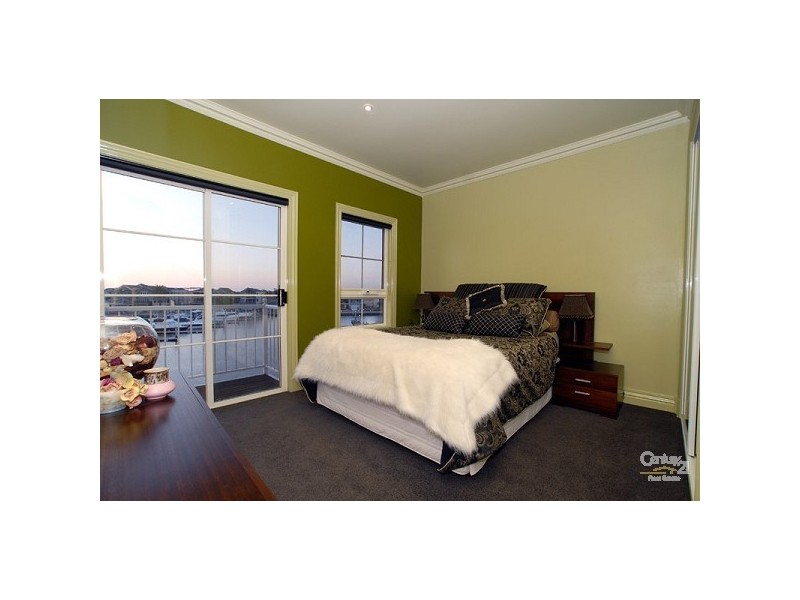 7 Scarborough Drive, Patterson Lakes VIC 3197