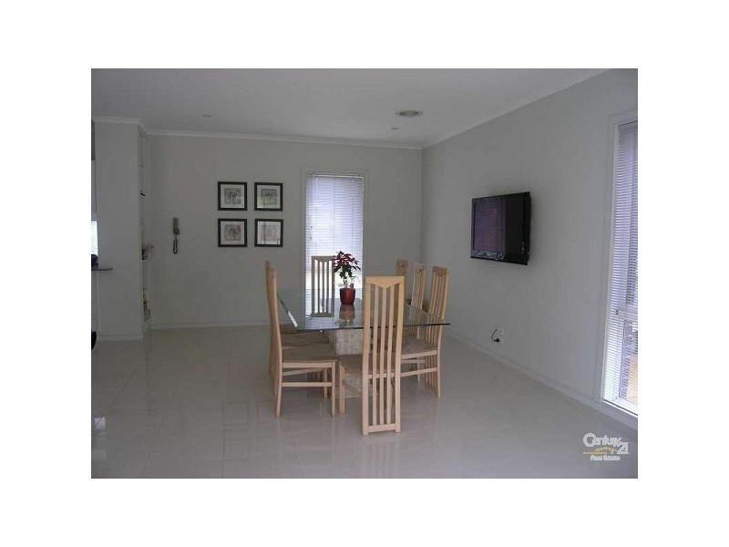 6 Edgewood plc, Heatherton VIC 3202