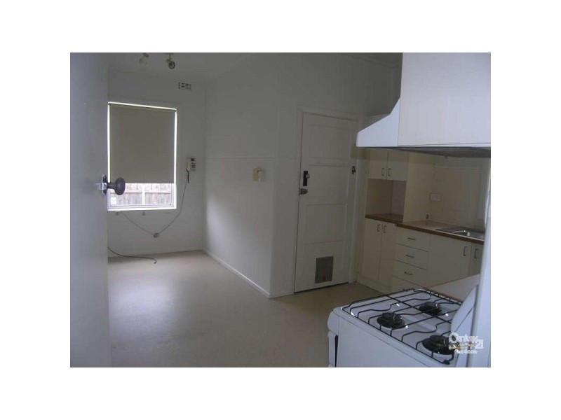 7 Valerian st, Hampton VIC 3188