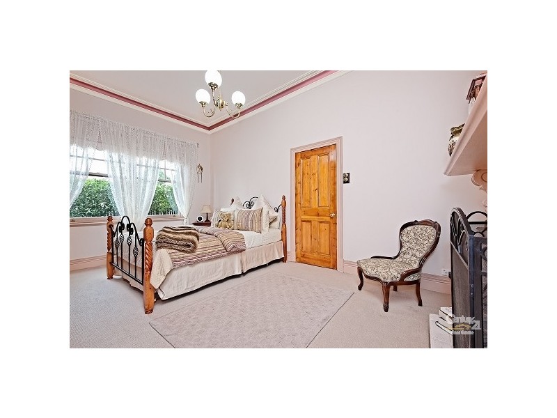 8 Goulburn Street, Cheltenham VIC 3192