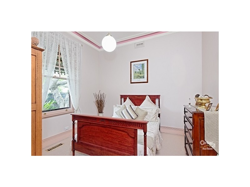 8 Goulburn Street, Cheltenham VIC 3192