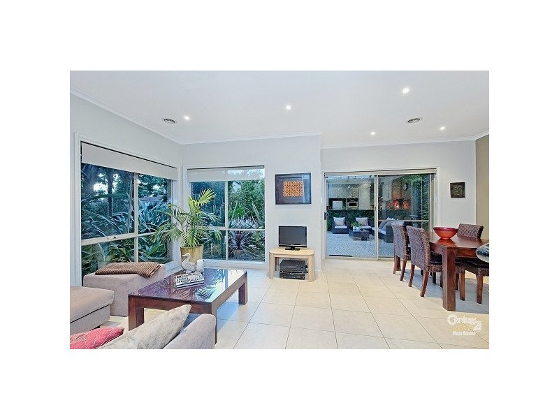 14 Baltusrol Circuit, Heatherton VIC 3202