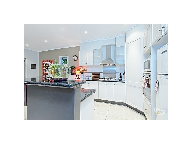 14 Baltusrol Circuit, Heatherton VIC 3202