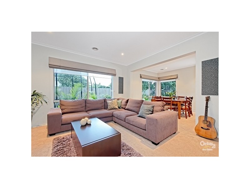 14 Baltusrol Circuit, Heatherton VIC 3202