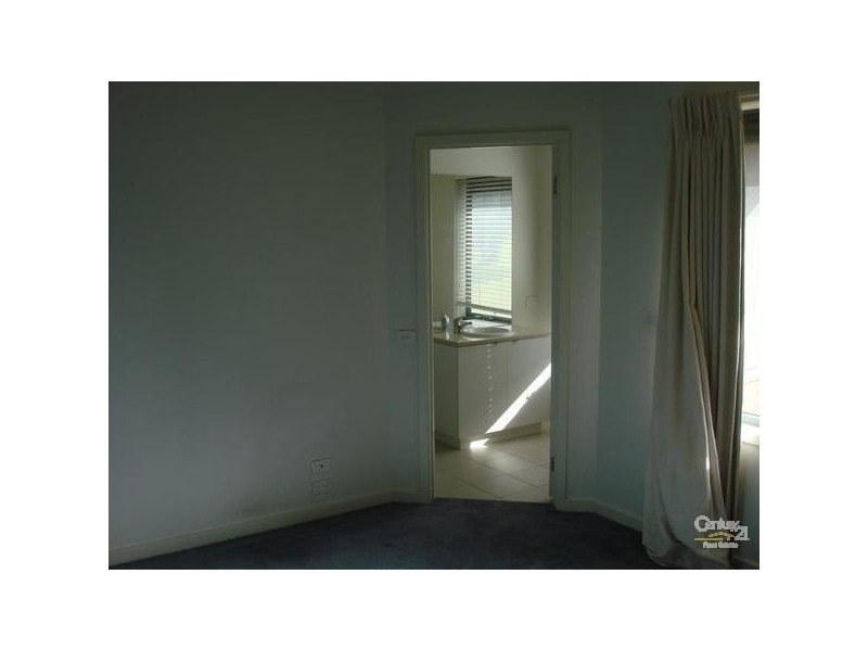 23 Pebble Beach Place, Heatherton VIC 3202