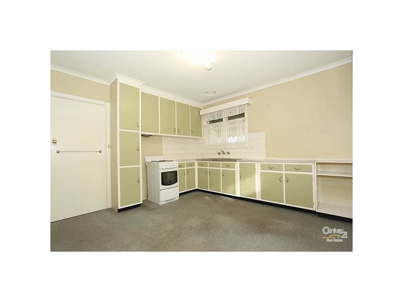 17 Tenham Grove, Cheltenham VIC 3192