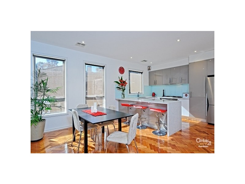 21A Friendship Square, Cheltenham VIC 3192