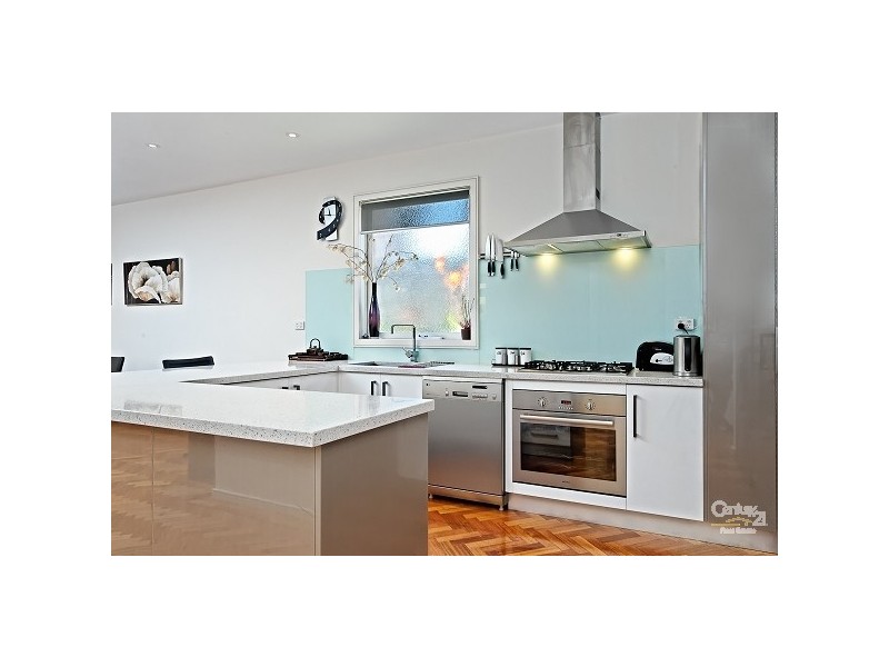 21B Friendship Square, Cheltenham VIC 3192