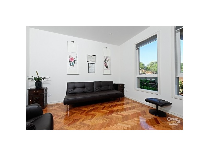 21B Friendship Square, Cheltenham VIC 3192