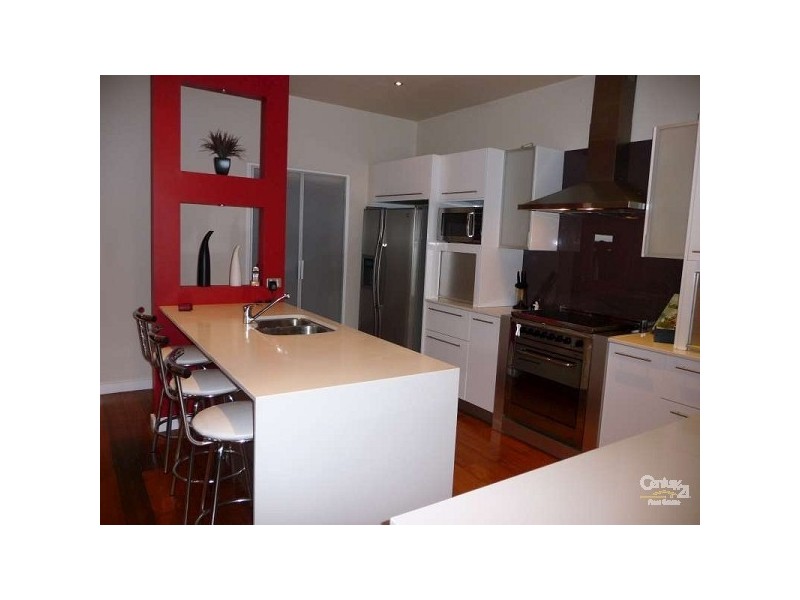 8 Fourth Avenue, Aspendale VIC 3195