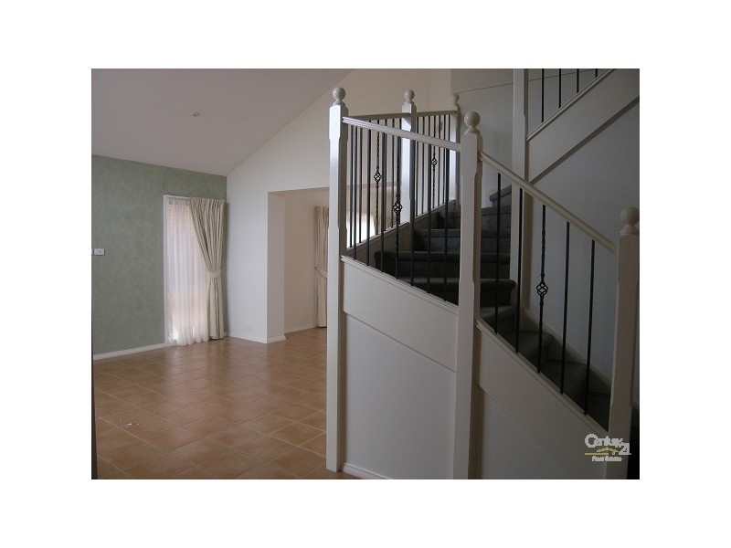 7 Travers Walk, Heatherton VIC 3202