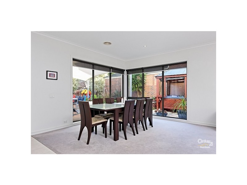 39 St Andrews Drive, Heatherton VIC 3202