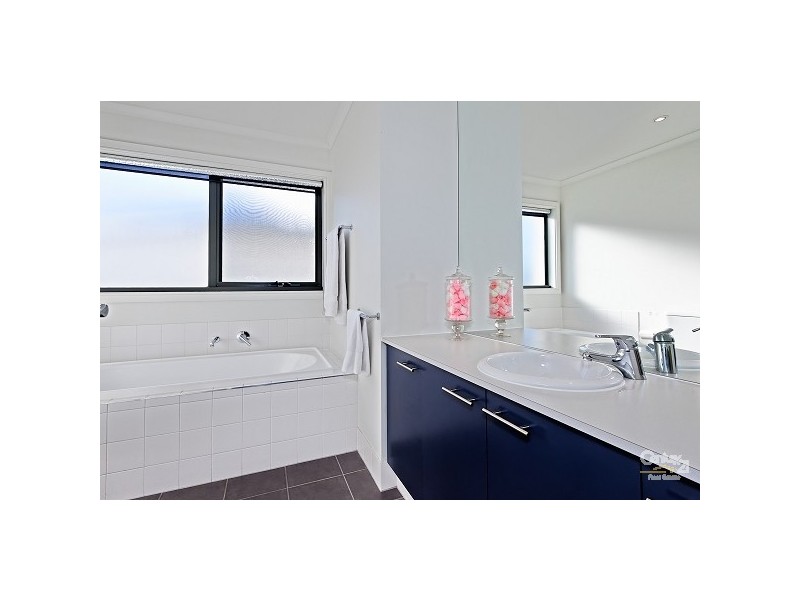 39 St Andrews Drive, Heatherton VIC 3202