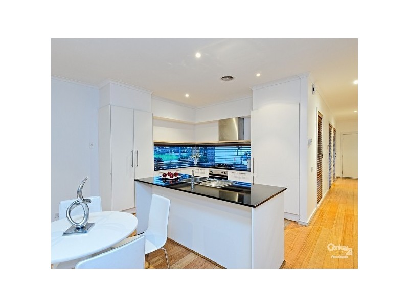 20 Cypress Point Parade, Heatherton VIC 3202