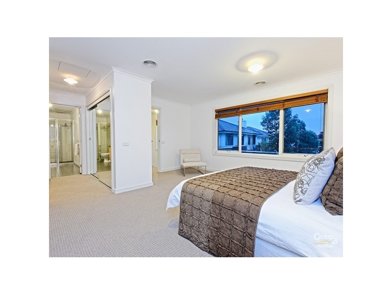 20 Cypress Point Parade, Heatherton VIC 3202