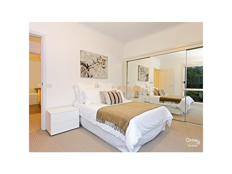 20 Cypress Point Parade, Heatherton VIC 3202