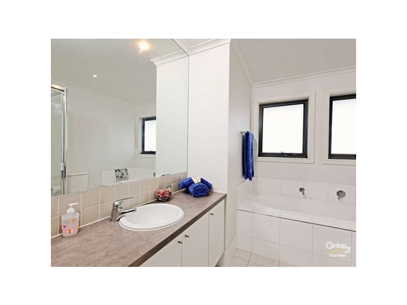 40 St Andrews Drive, Heatherton VIC 3202