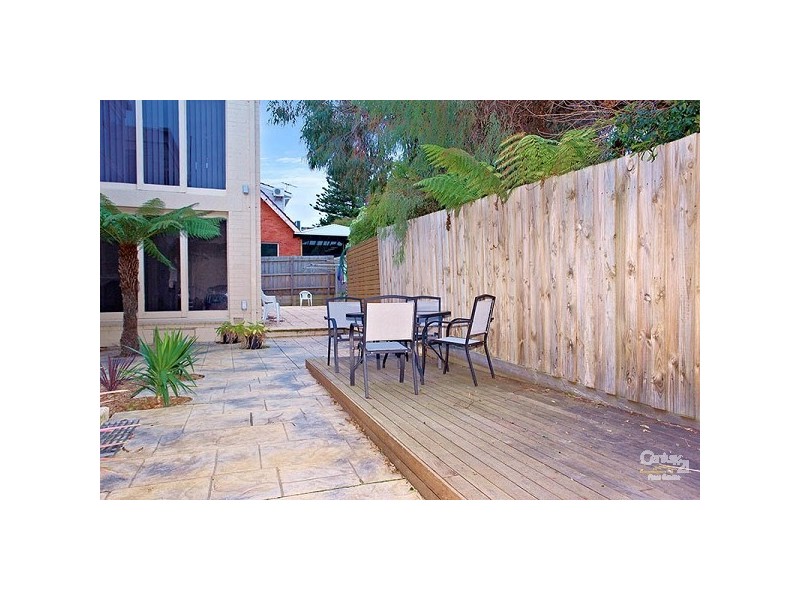 2/58 Beach Road, Mentone VIC 3194