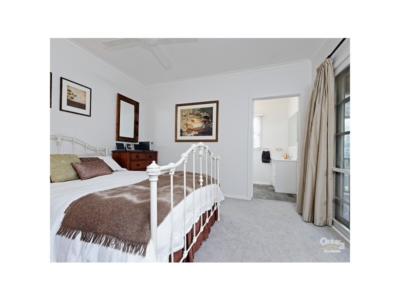 67 Oak Avenue, Cheltenham VIC 3192