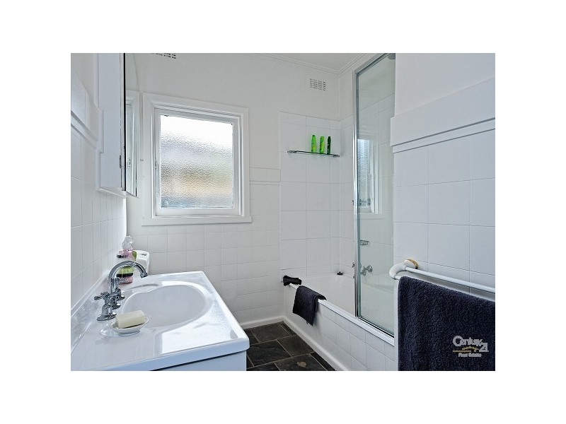 67 Oak Avenue, Cheltenham VIC 3192