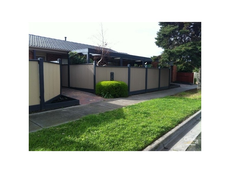 3 LANGSLOW ROAD, Aspendale Gardens VIC 3195